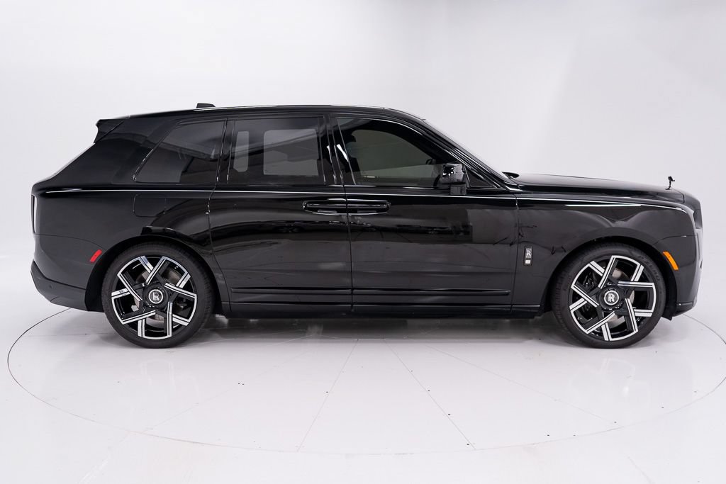 Certified 2026 Rolls-Royce Cullinan Black Badge AWD/4WD image 6
