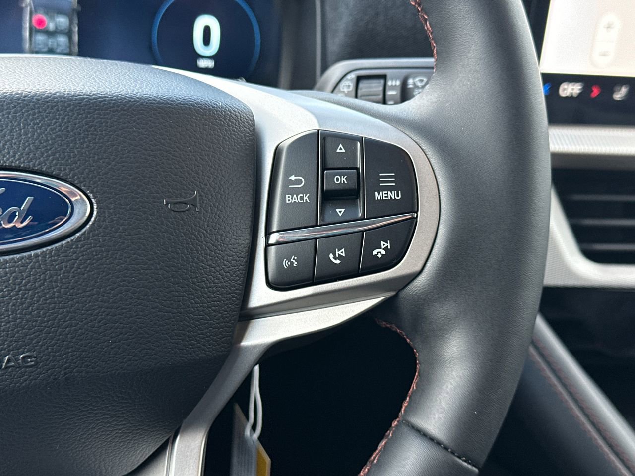 New 2026 Ford Explorer Active w/ Active Comfort Package image 24