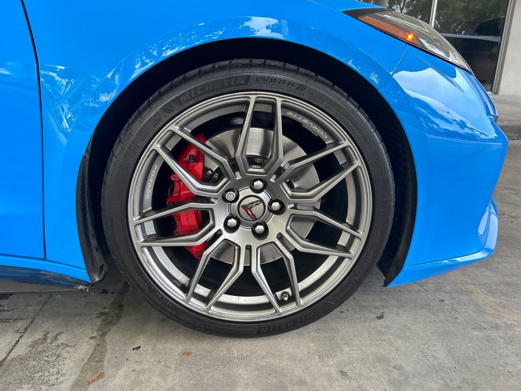 Used 2025 Chevrolet Corvette Z06 RWD image 19