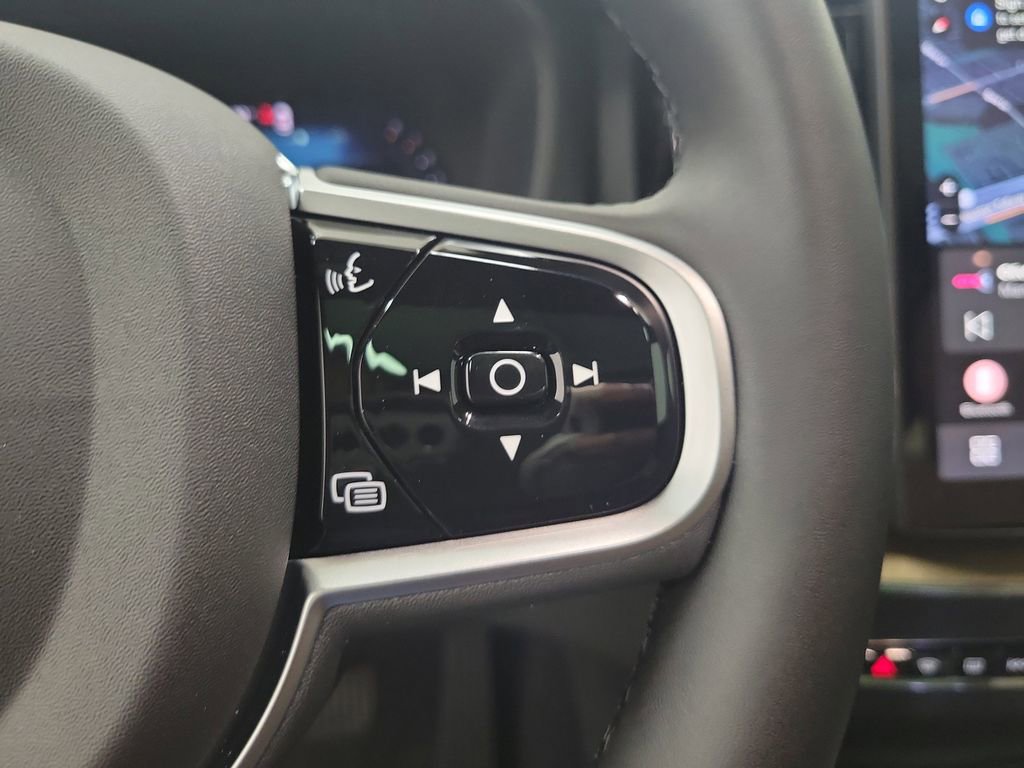New 2026 Volvo XC60 B5 Plus w/ Protection Package Premier image 25