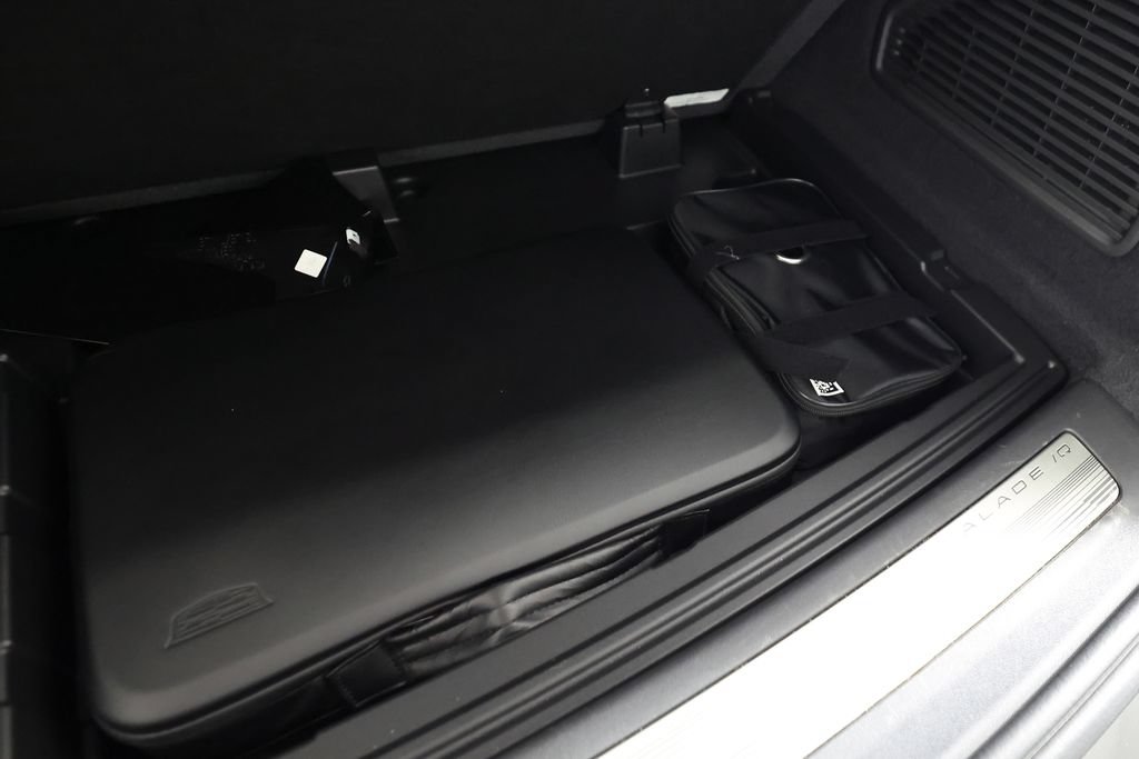 Used 2025 Cadillac Escalade IQ Luxury 2 w/ LPO, Premium Carpet Package AWD/4WD image 55