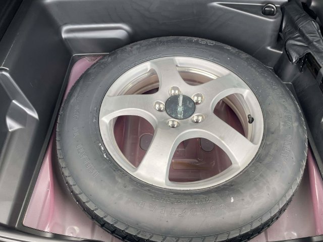 Used 2024 Jeep Grand Cherokee Laredo AWD/4WD image 29