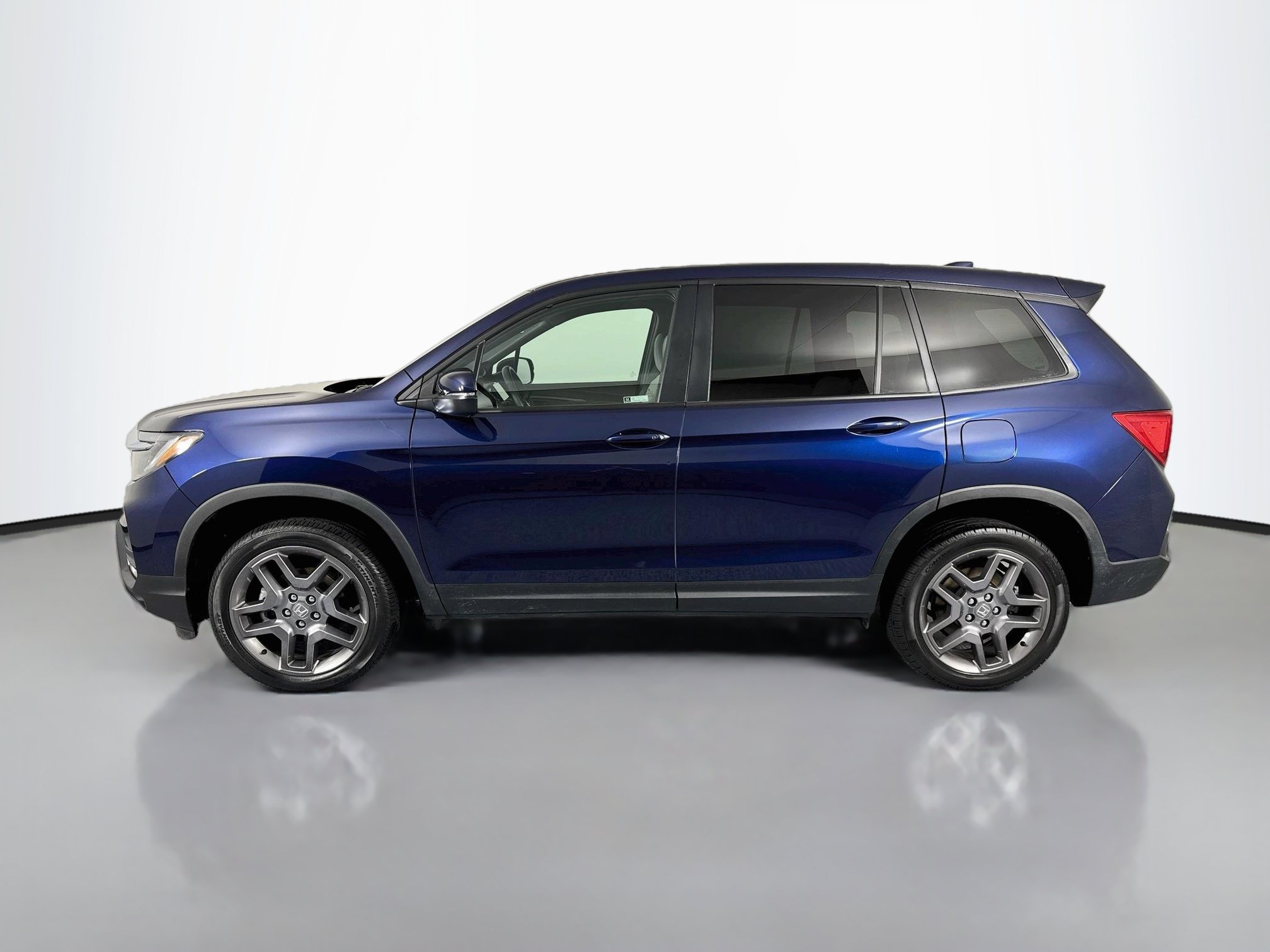 Certified 2023 Honda Passport EX-L image 8