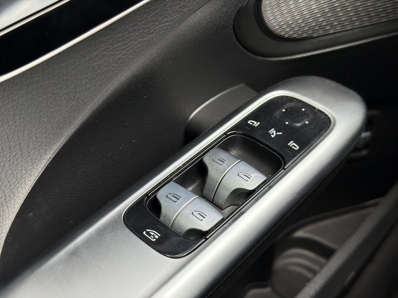 Used 2022 Mercedes-Benz C 300 4MATIC Sedan image 11