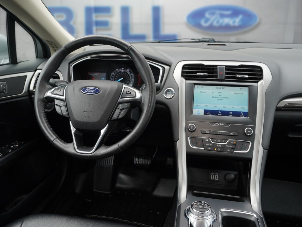 Used 2020 Ford Fusion SEL FWD image 27