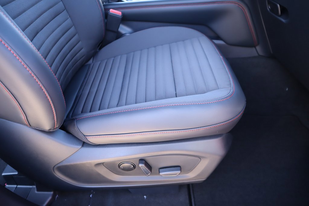 New 2026 Ford Explorer ST-Line w/ ST-Line Street Pack image 16