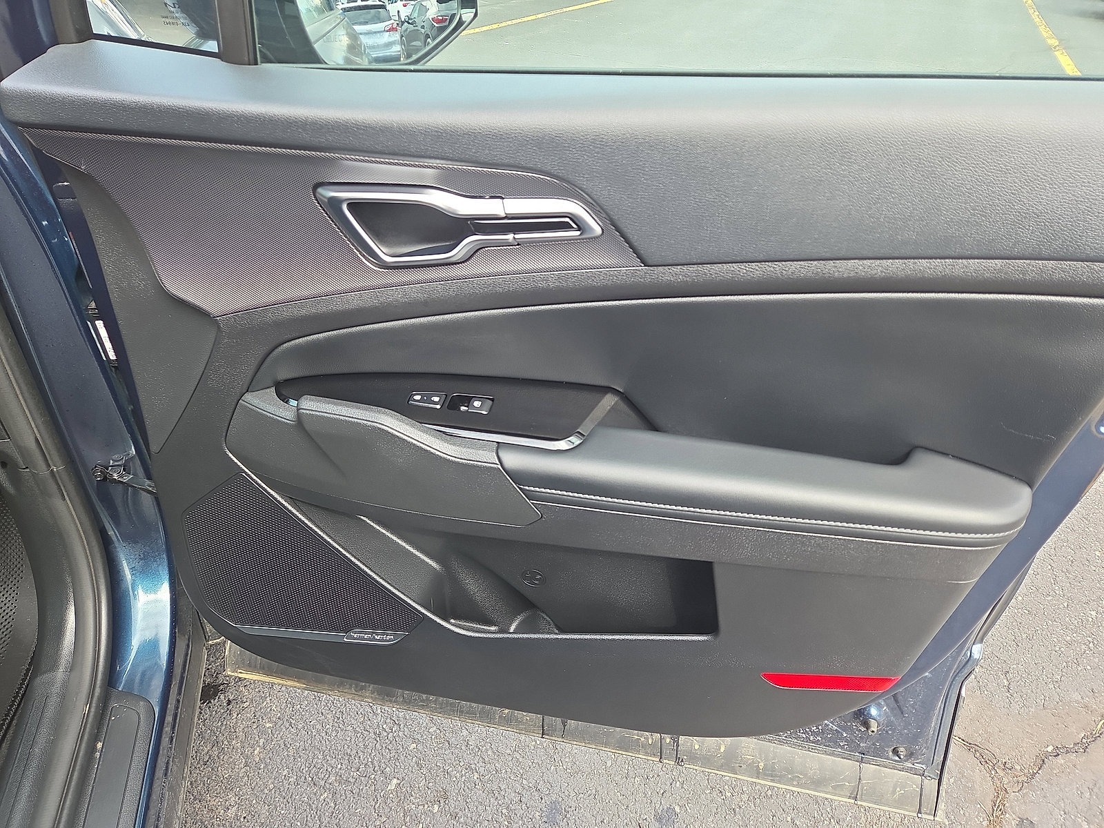 Used 2025 Kia Sportage SX Prestige image 17