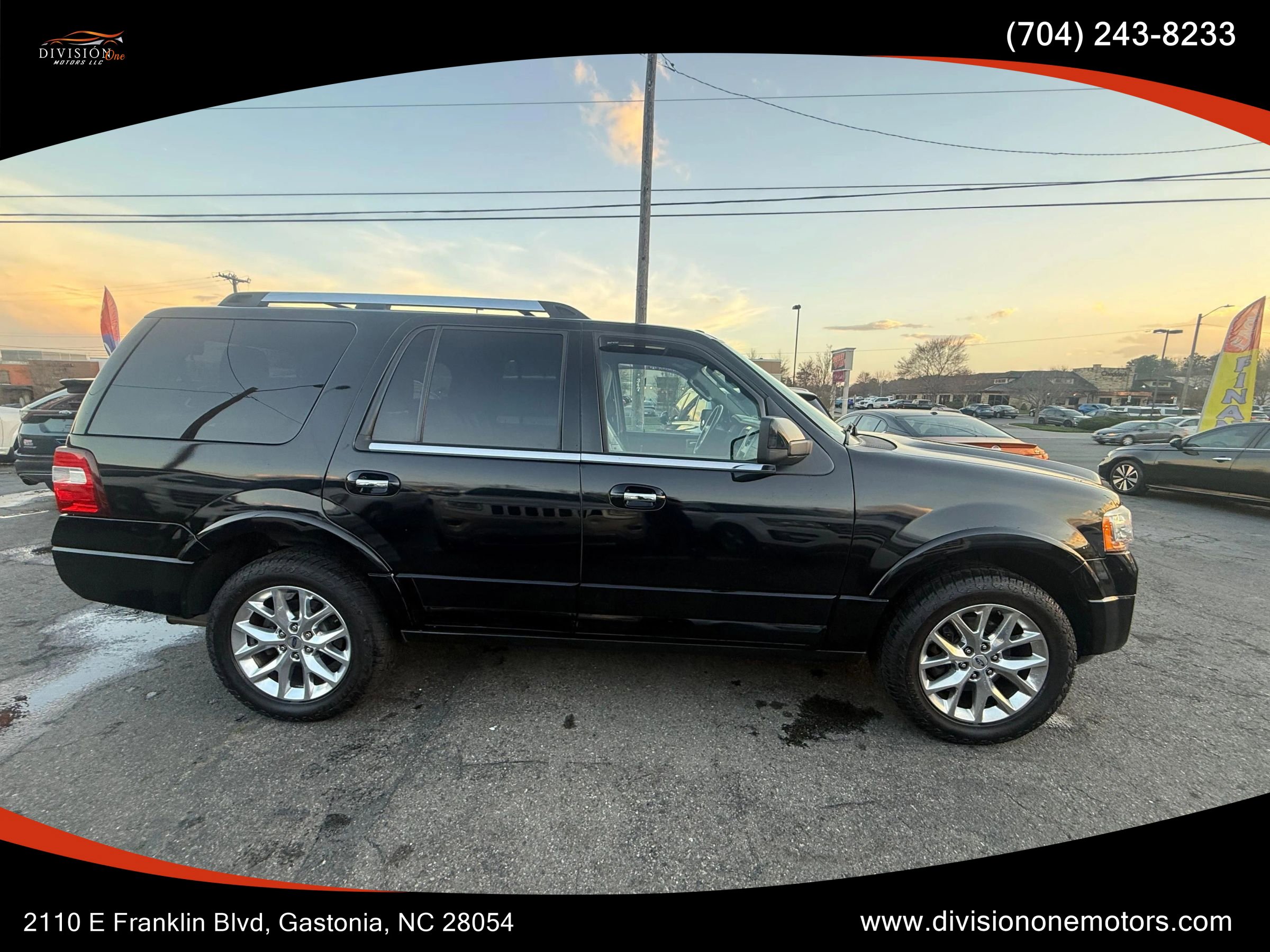 Used 2016 Ford Expedition Limited w/ Equipment Group 301A AWD/4WD image 10