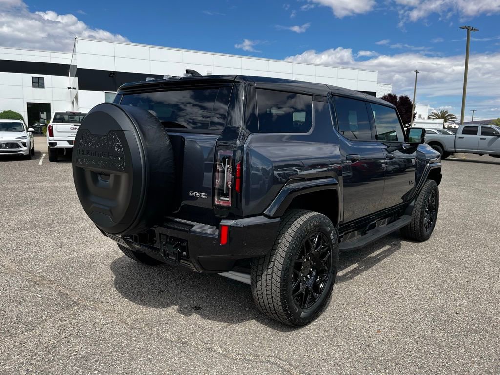 New 2025 GMC Hummer EV 2X w/ LPO, Dark Essentials Package AWD/4WD image 5
