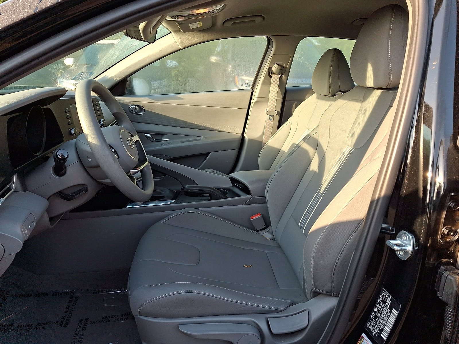 Used 2023 Hyundai Elantra SEL FWD image 13