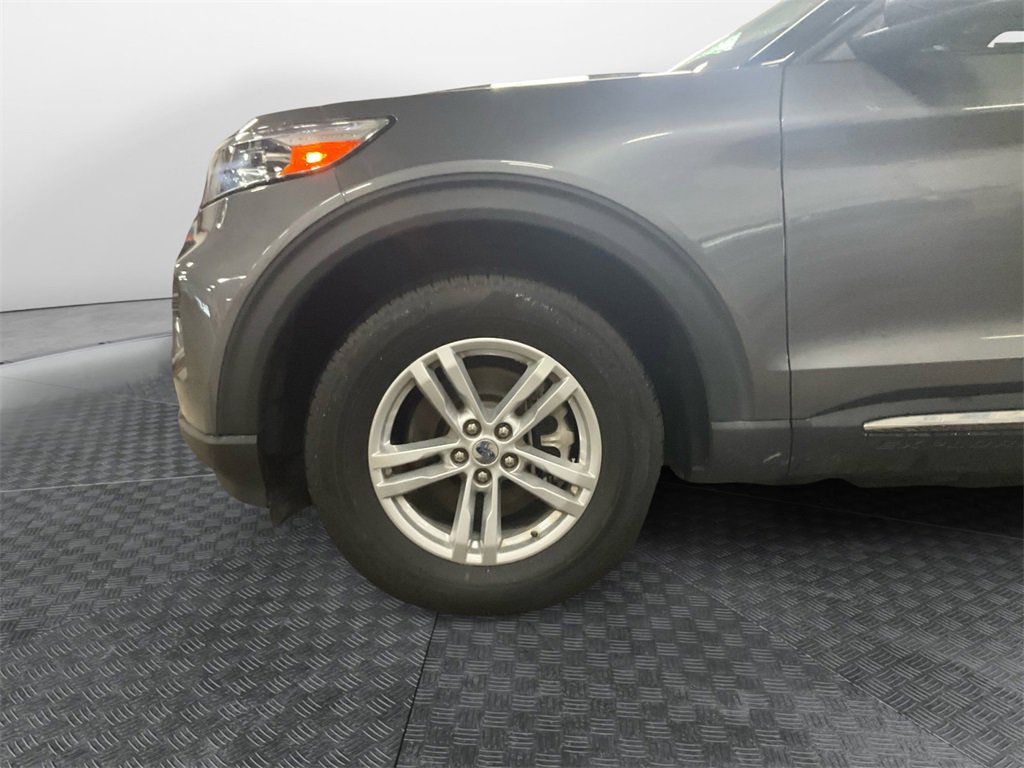Used 2022 Ford Explorer XLT w/ Class IV Trailer Tow Package image 14