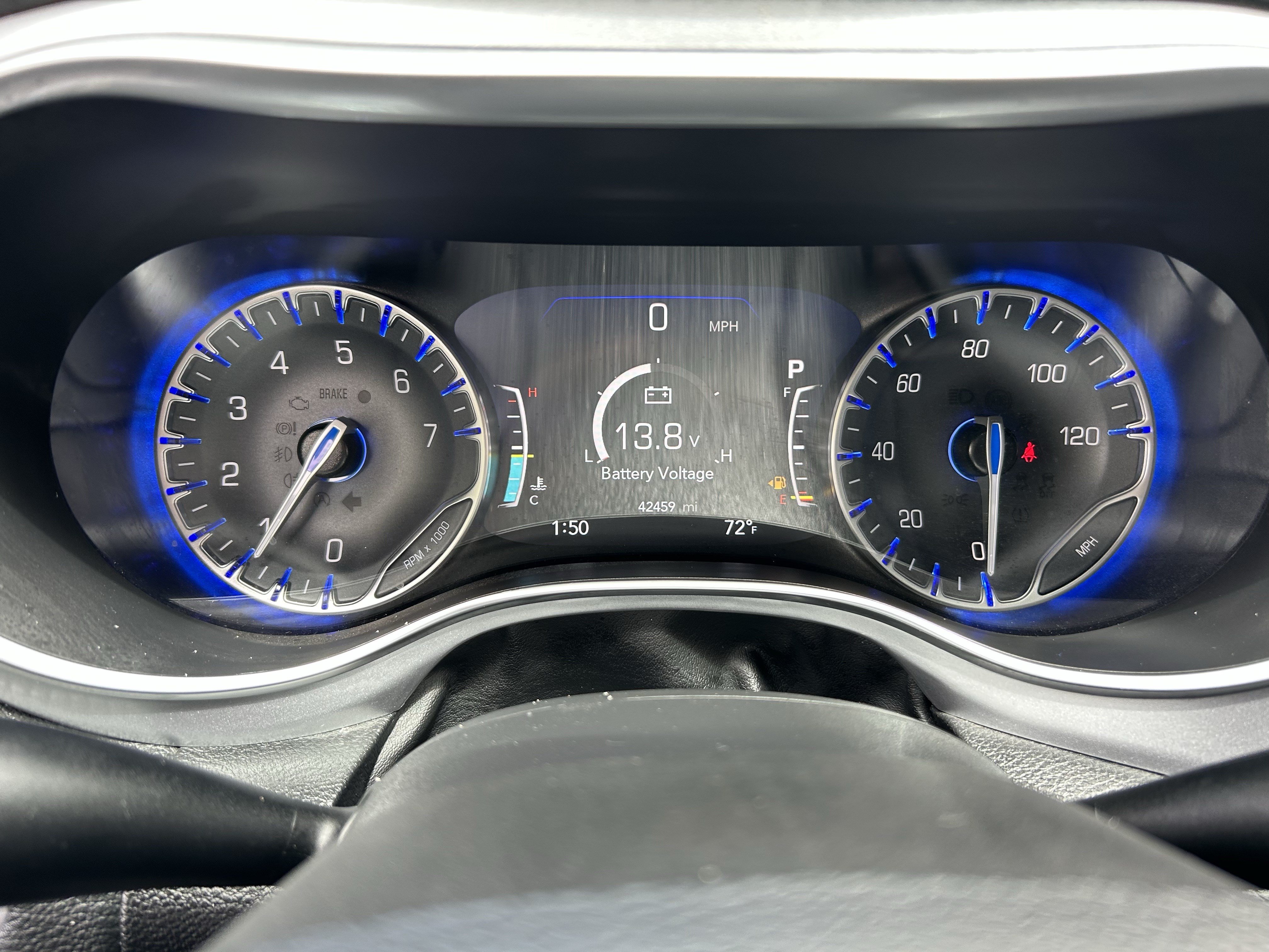 Used 2025 Chrysler Pacifica Limited FWD image 26