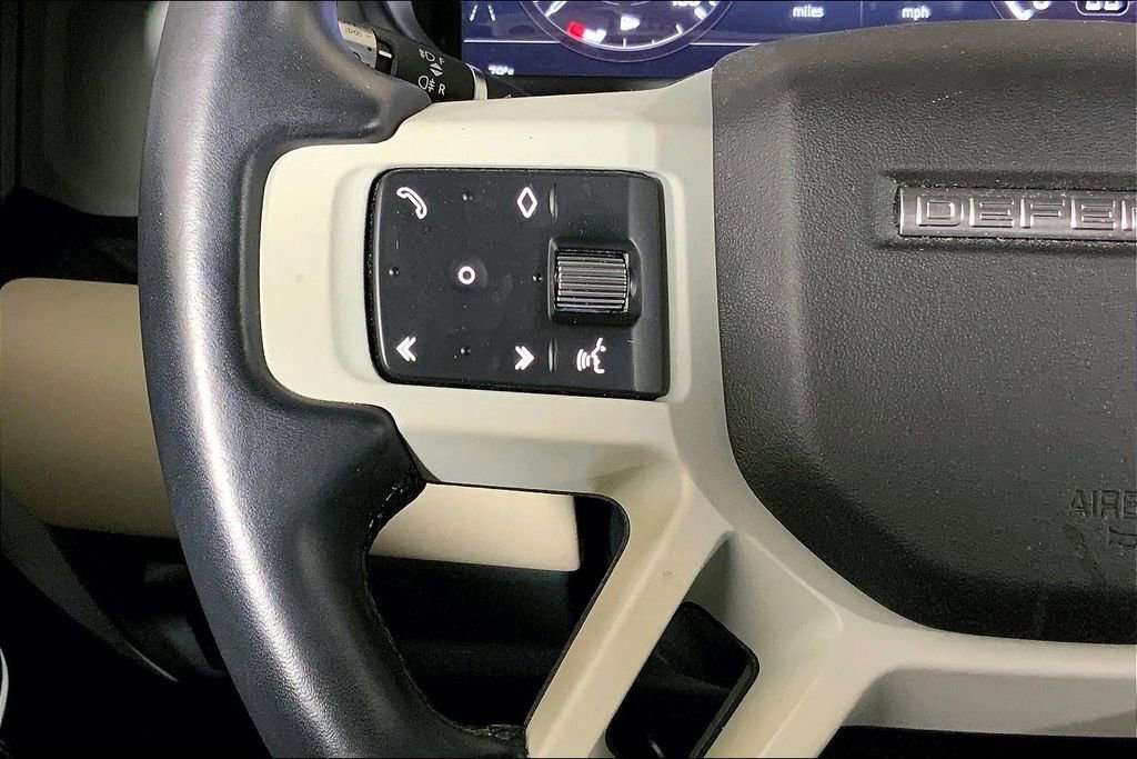 Used 2022 Land Rover Defender 110 SE image 18