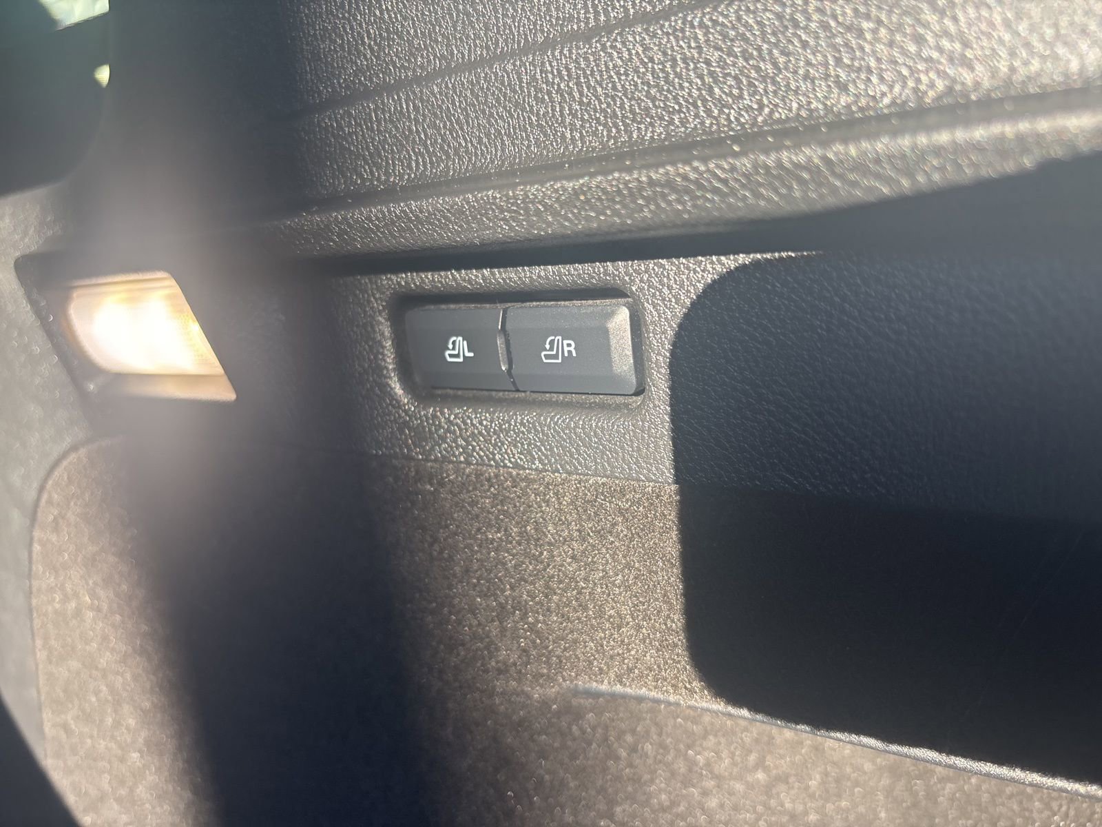 Used 2022 Lincoln Corsair Reserve w/ Sport Package image 31