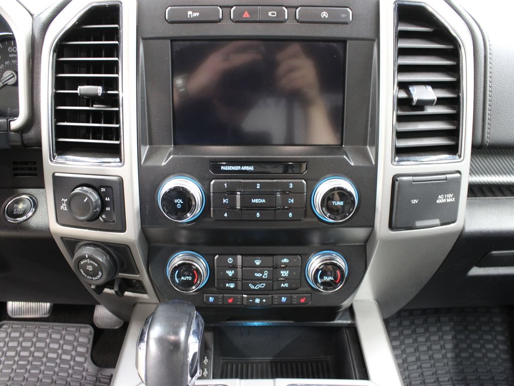 Used 2019 Ford F150 Lariat w/ Equipment Group 502A Luxury AWD/4WD image 20
