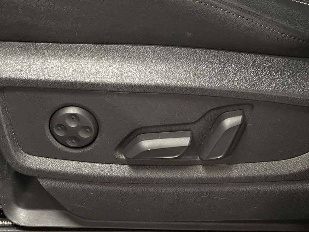 Used 2025 Audi Q5 2.0T Premium Plus w/ Premium Plus Package image 11