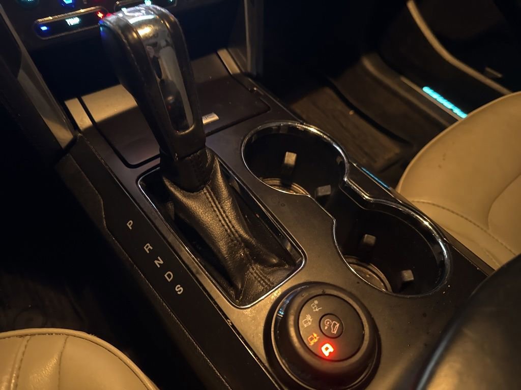 Used 2017 Ford Explorer Platinum image 8