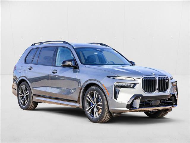 Used 2025 BMW X7 M60i w/ Executive Package image 3