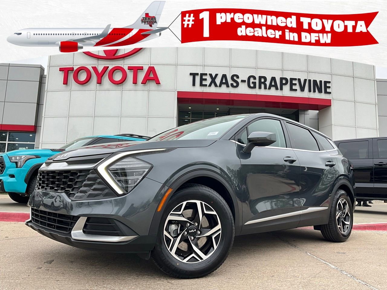 Used 2025 Kia Sportage LX FWD image 1