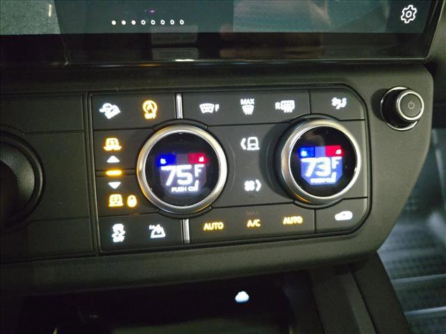 New 2026 Land Rover Defender 110 X-Dynamic SE image 21