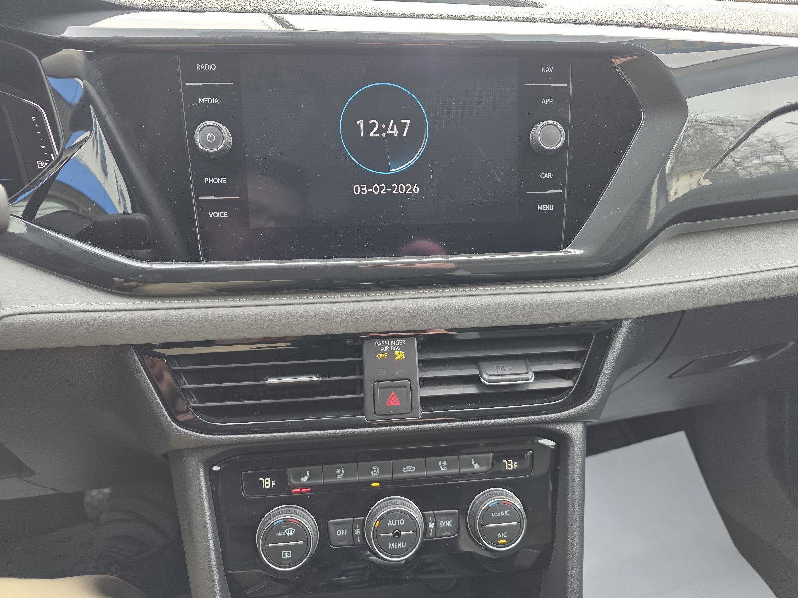 Used 2022 Volkswagen Taos SEL image 16