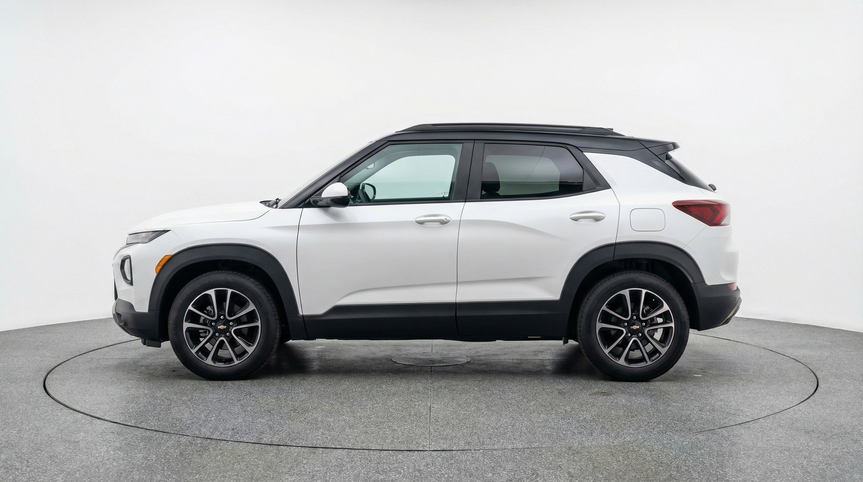 Used 2025 Chevrolet TrailBlazer LT image 5