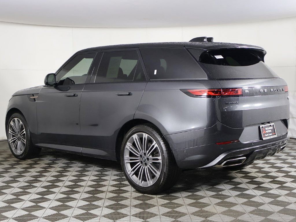 Used 2023 Land Rover Range Rover Sport SE Dynamic image 12