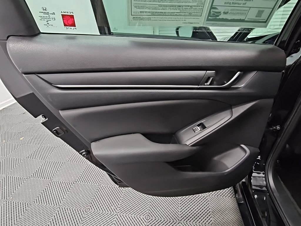 Used 2020 Honda Accord Sport image 29
