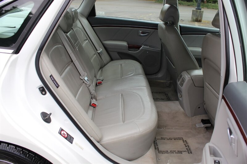 Used 2008 Hyundai Azera Limited FWD image 15