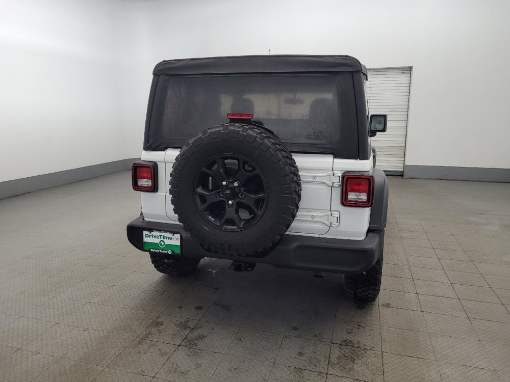 Used 2022 Jeep Wrangler Sport image 7