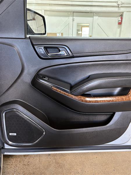 Used 2018 Chevrolet Suburban Premier image 13
