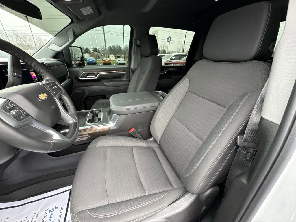 Used 2025 Chevrolet Silverado 2500 LT w/ Z71 Chrome Sport Edition image 11