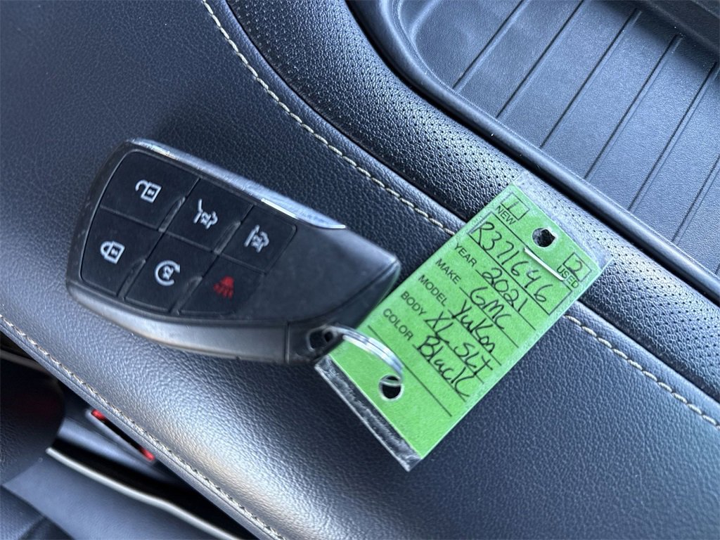 Used 2021 GMC Yukon XL SLT image 28