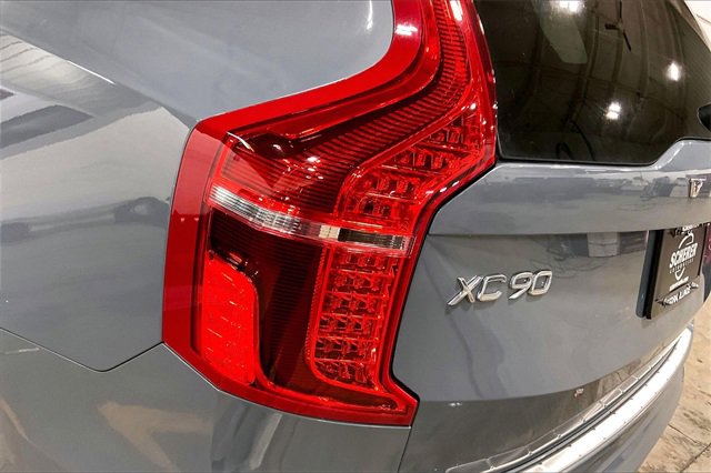 Certified 2023 Volvo XC90 B5 Core w/ Protection Package Premier image 32