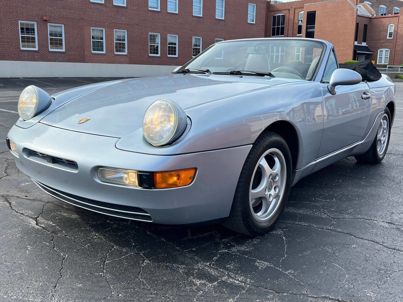 Used 1994 Porsche 968 Cabriolet RWD image 13