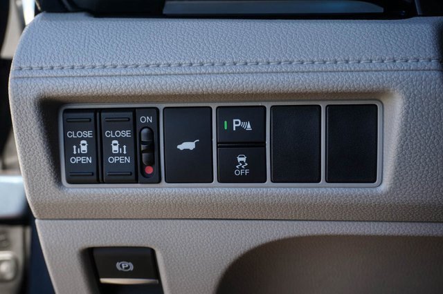 Used 2025 Honda Odyssey Touring image 30