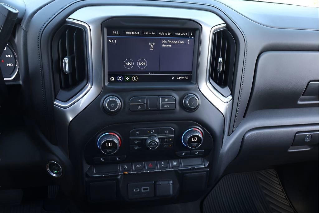 Used 2020 Chevrolet Silverado 1500 LT w/ Texas Edition image 23
