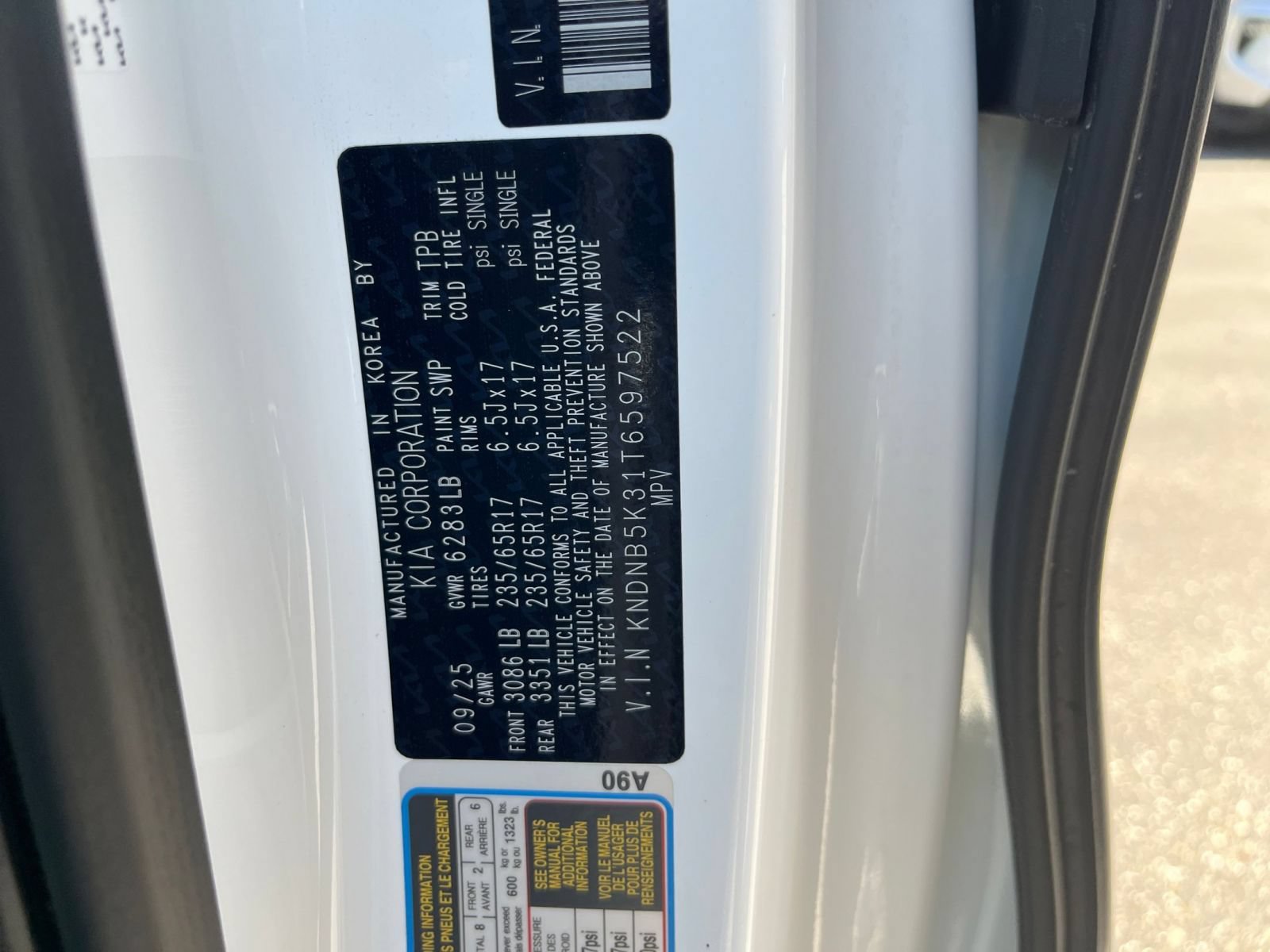 Used 2026 Kia Carnival FWD image 27