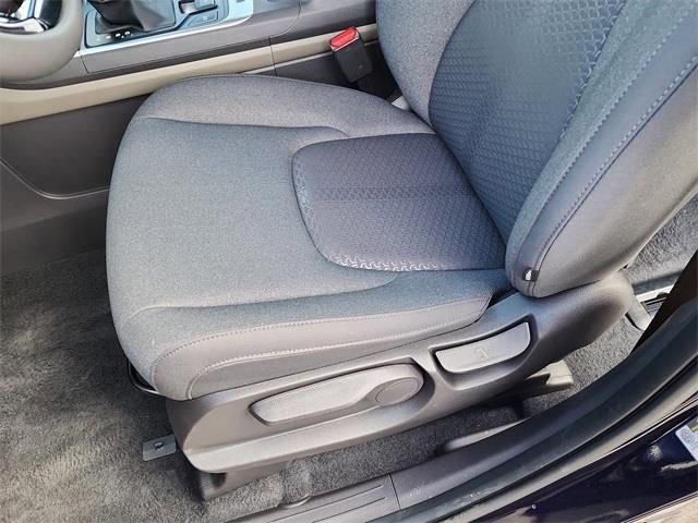 New 2026 Kia Carnival LX FWD image 14