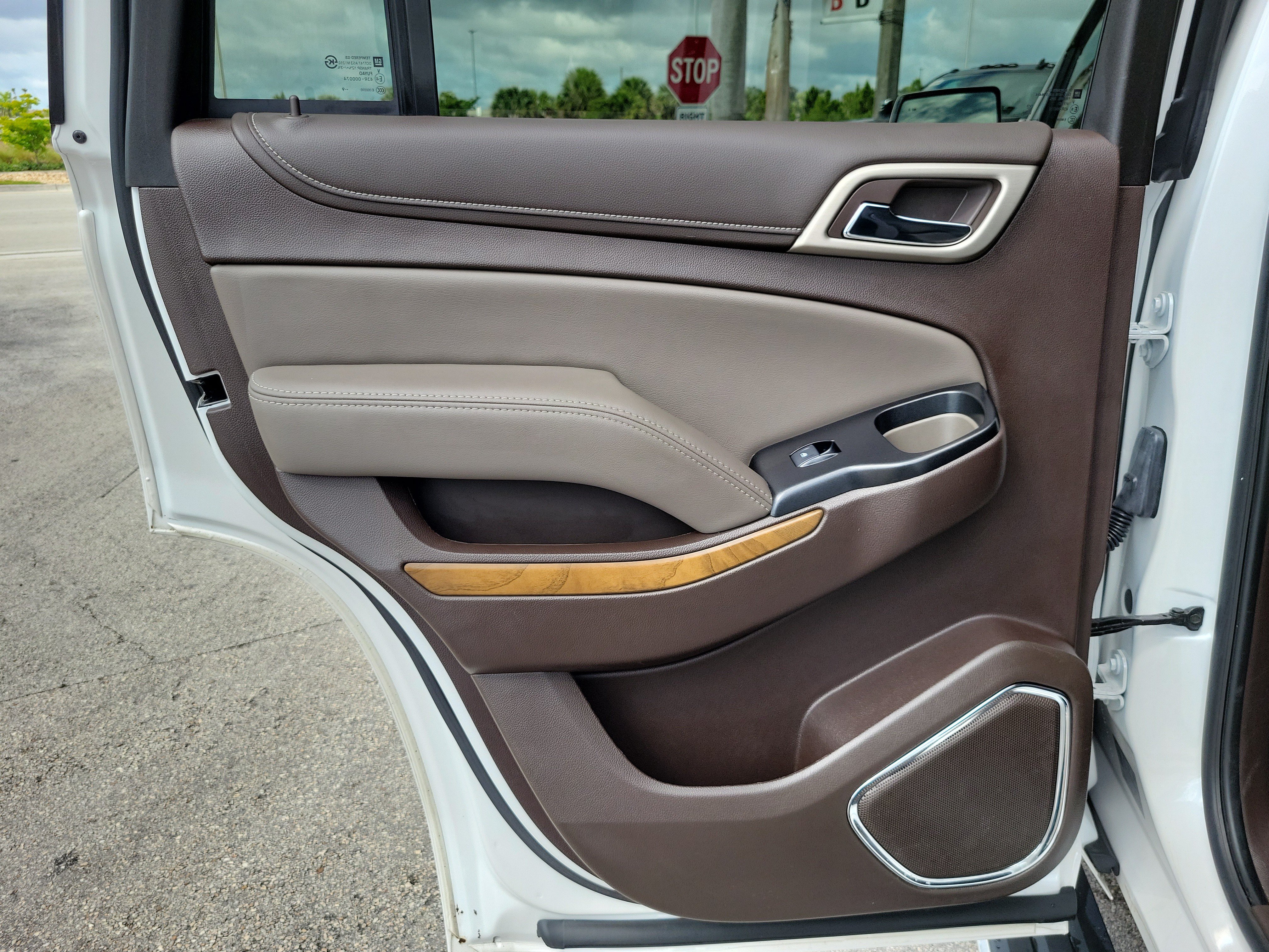 Used 2020 GMC Yukon Denali w/ Denali Ultimate Package AWD/4WD image 28