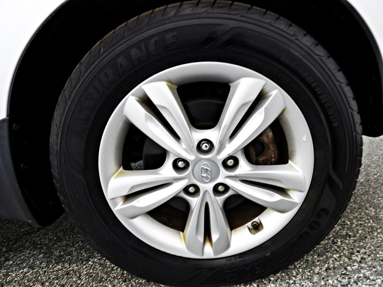 Used 2011 Hyundai Tucson GLS image 21