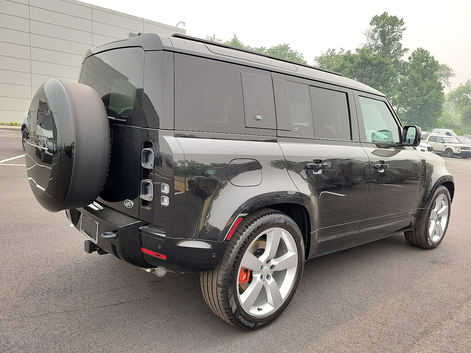 New 2023 Land Rover Defender 110 X AWD/4WD image 22