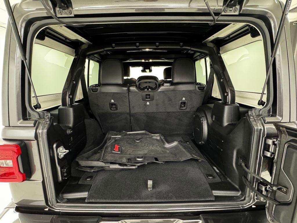 Used 2021 Jeep Wrangler Unlimited Sahara image 30