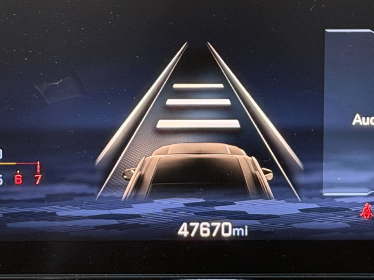 Used 2025 Chevrolet Traverse LT FWD image 14