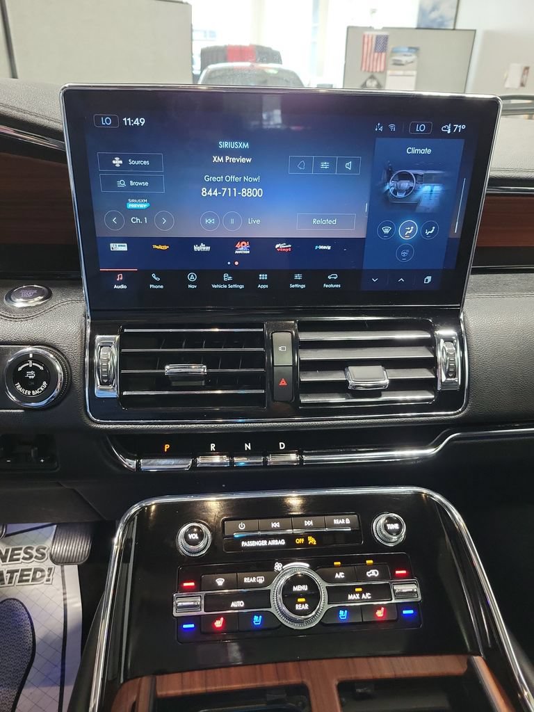 Used 2024 Lincoln Navigator L Reserve AWD/4WD image 6