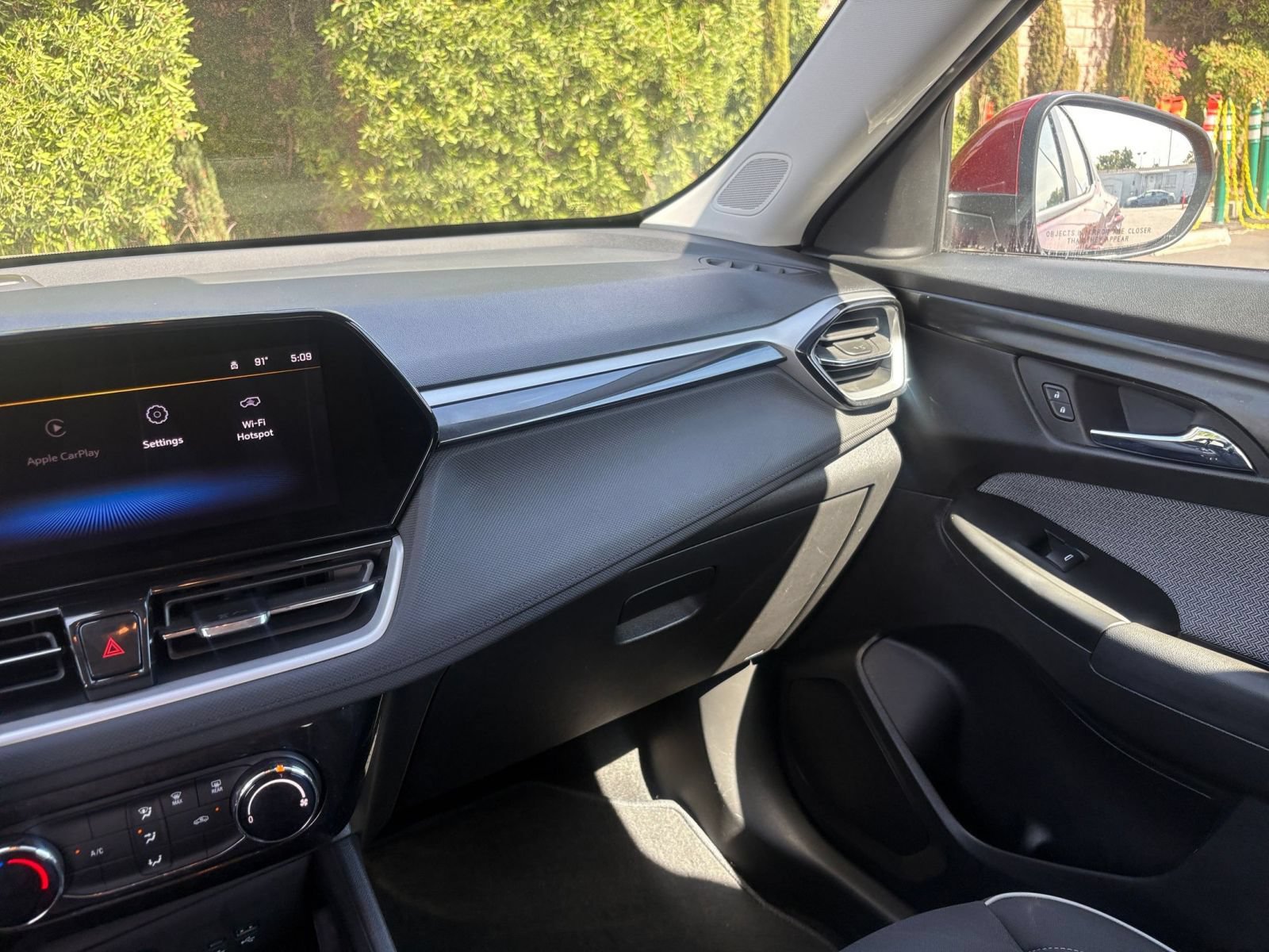 Used 2025 Chevrolet TrailBlazer LT FWD image 34
