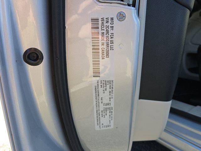 Used 2024 Chrysler Pacifica Limited image 16