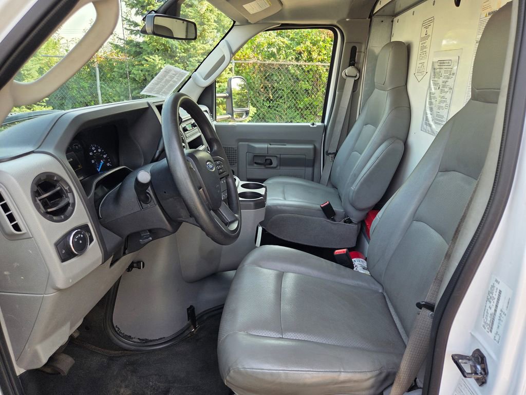 Used 2021 Ford E-350 and Econoline 350 Super Duty image 5