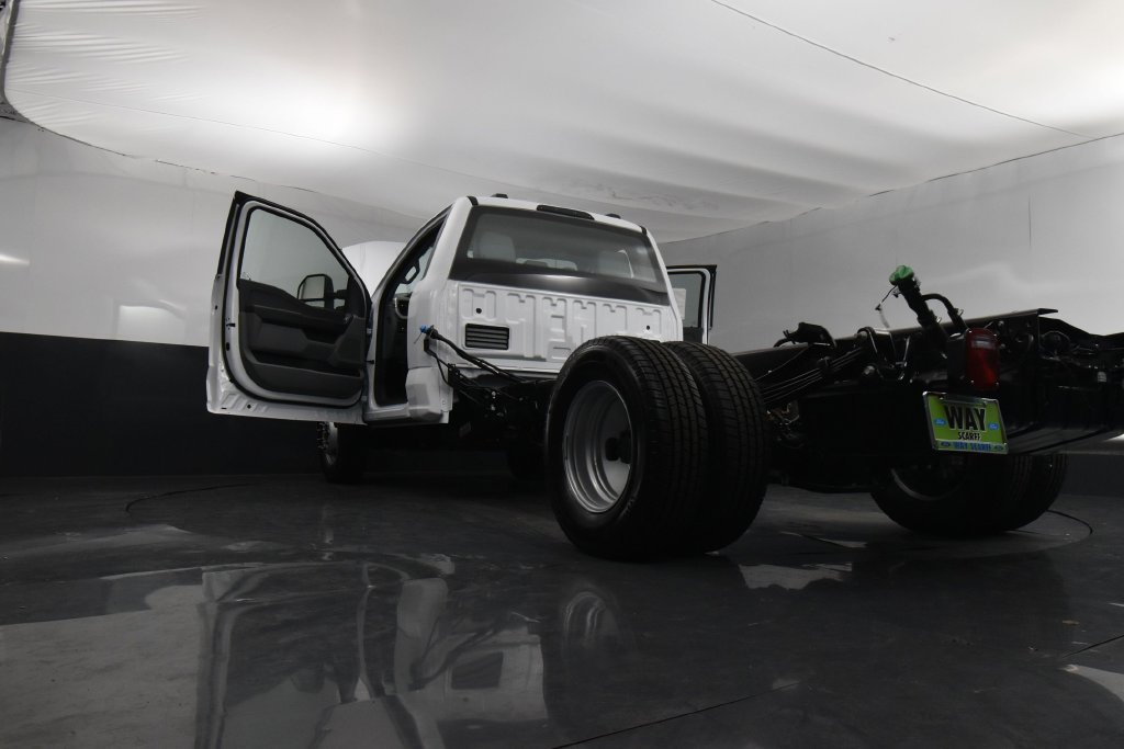 New 2024 Ford F350 XL w/ XL Chrome Package RWD image 42