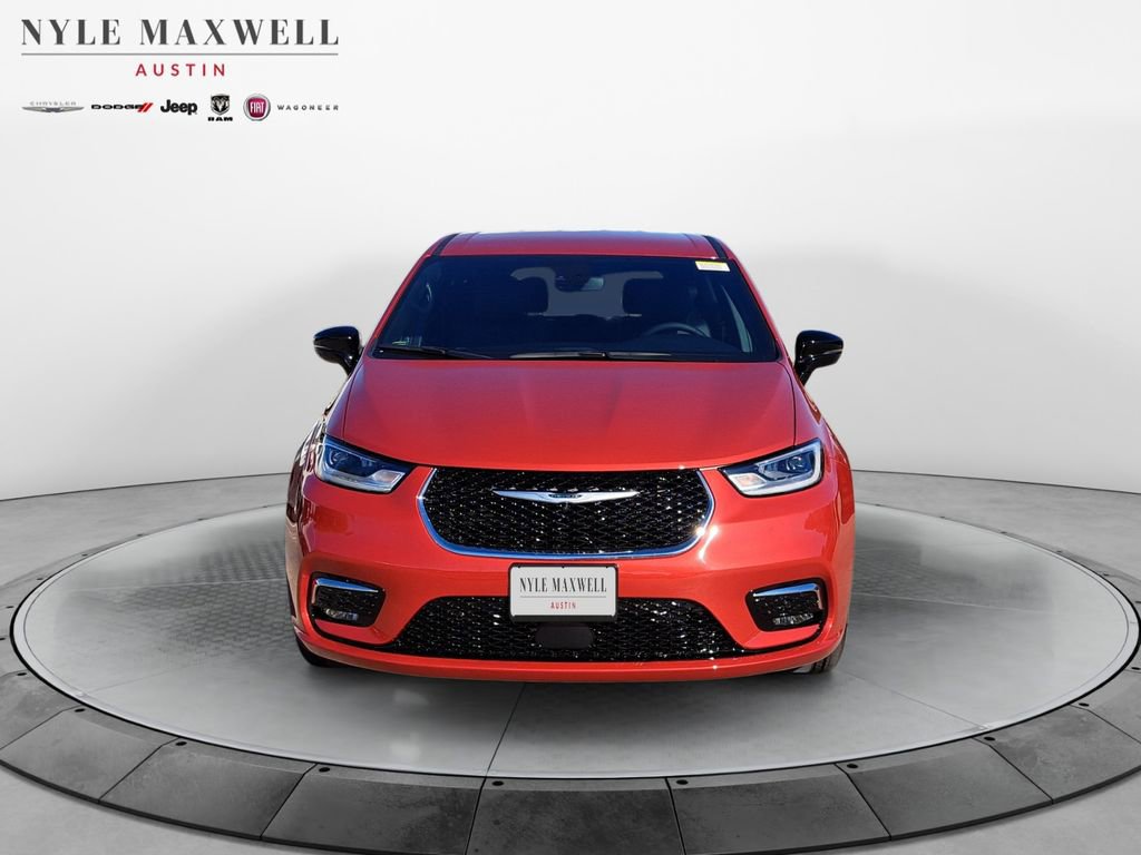New 2026 Chrysler Pacifica Select FWD image 18